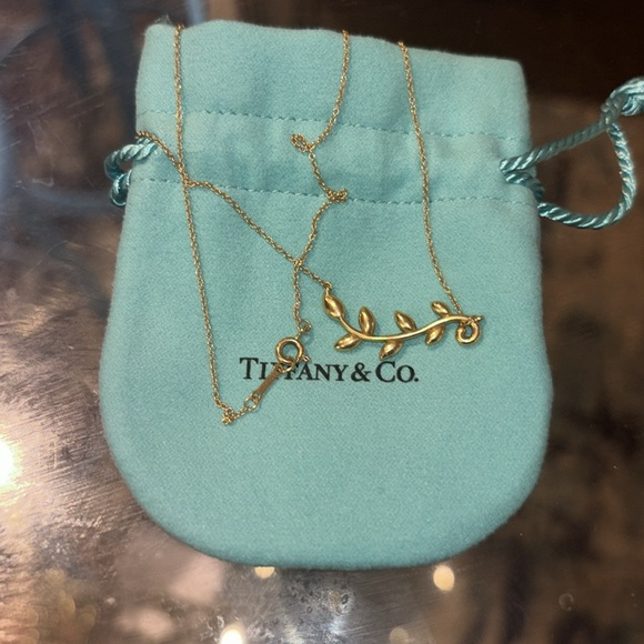 Tiffany & Co Paloma Picasso Olive Leaf Vine Pendant - Picture 12 of 12
